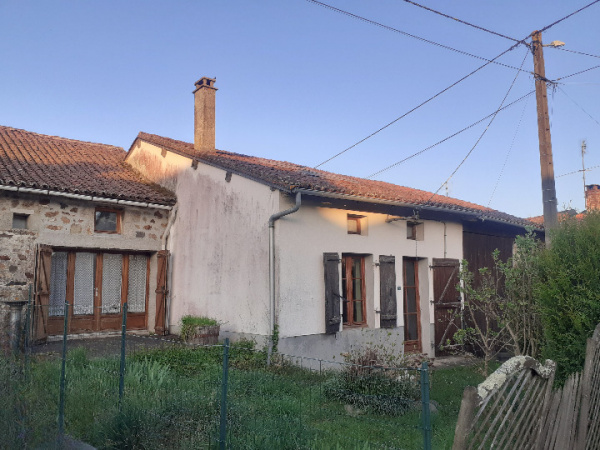 Offres de vente Maison de village Mézières-sur-Issoire 87330