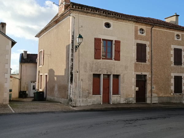 Offres de vente Maison Lathus-Saint-Rémy 86390