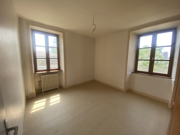 Offres de location Appartement Le Dorat 87210